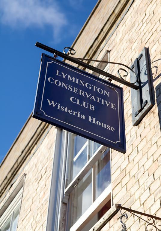 Wisteria House Bed & Breakfast Lymington Exterior photo
